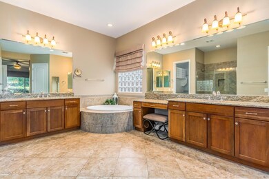 Huge Master Bathroom
