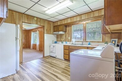 7 Snow White Dr, Asheville, NC 28806 - photo 6