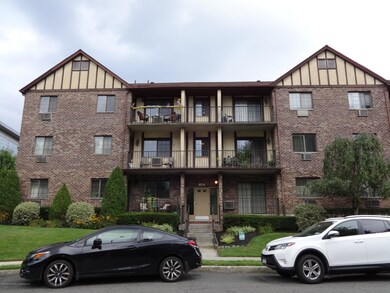120 Devon Loop unit 4, Staten Island, NY 10314 - photo 2
