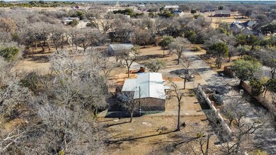 526 Blue Jay Ct, Granbury, TX 76049 - photo 4