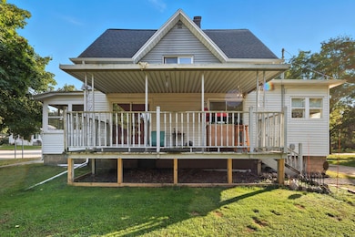 838 S Dibble St, Hastings, MI 49058 - photo 2