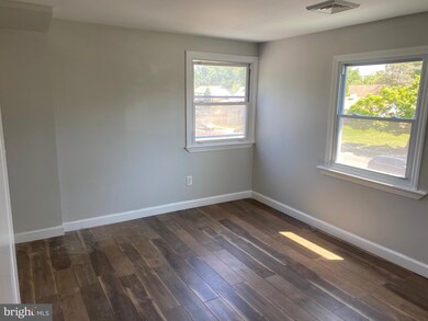 21 Blueberry Ln, Willingboro, NJ 08046 - photo 4