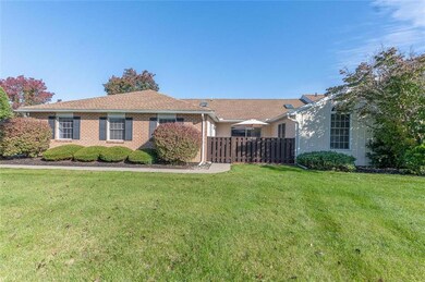 5818 Burning Tree Ln, Macungie, PA 18062 - photo 2