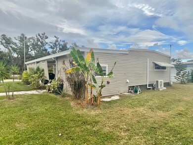 1022 Royal Palm Dr, Ellenton, FL 34222 - photo 5