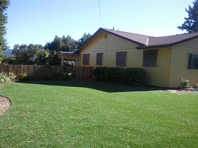 2885 Lapine Ave, Central Point, OR 97502 - photo 4