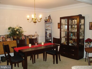 12481 Hayes Ct unit 202, Fairfax, VA 22033 - photo 6