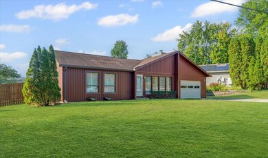 102 S Lake of the Woods Rd, Mahomet, IL 61853 - photo 4