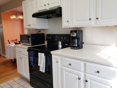 25 Larch Rd, Georgetown, MA 01833 - photo 7