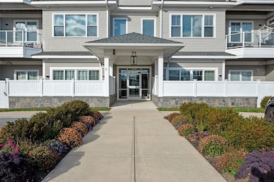 71 Greenwood Ave unit 207, Swampscott, MA 01907 - photo 2