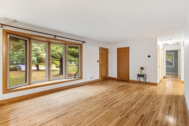 Welcome to 10627 Thomas Avenue South!