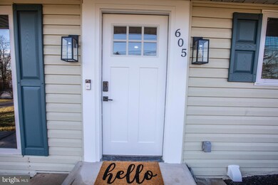 605 Streaker Rd, Sykesville, MD 21784 - photo 3