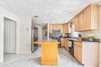 5 Lynn St, Taunton, MA 02780 - photo 5