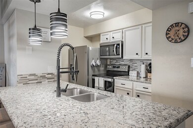 12500 Melville Dr unit 338D, Montgomery, TX 77356 - photo 3