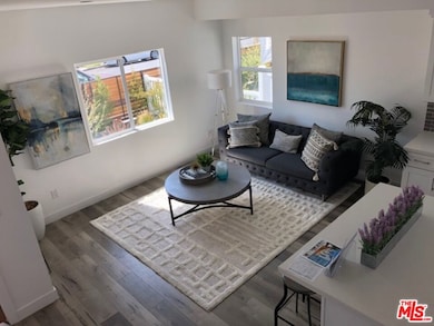 3946 S Budlong Ave unit 1/2, Los Angeles, CA 90037 - photo 6