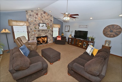 1235 Edna Cir, Ottawa, IL 61350 - photo 6