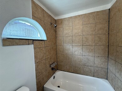 2013 Eubanks St unit 8, Houston, TX 77093 - photo 3