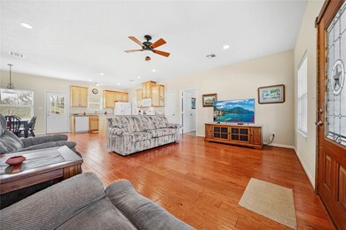 1819 Mills St, Waller, TX 77484 - photo 5