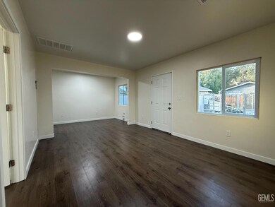 1804 Forrest St, Bakersfield, CA 93304 - photo 7