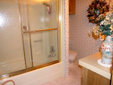 1108 Maple Dr, Enumclaw, WA 98022 - photo 5