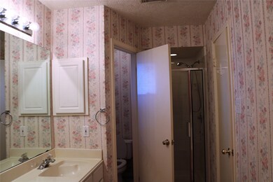 3210 Fox Run Dr, Alvin, TX 77511 - photo 7