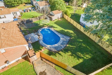 Kidney shaped pool