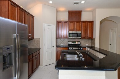 8107 Whisper Point Dr, Houston, TX 77040 - photo 7