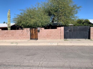 10 wall and gate