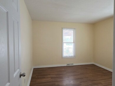 unlisted-address, Paxton, IL 60957 - photo 6