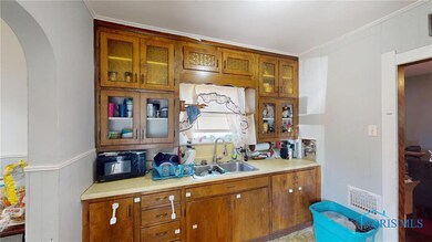 1717 Berdan Ave, Toledo, OH 43613 - photo 7