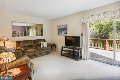 9439 Mayflower Ct, Laurel, MD 20723 - photo 3