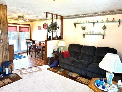 2906 Gentry Ln, Columbus, OH 43232 - photo 2