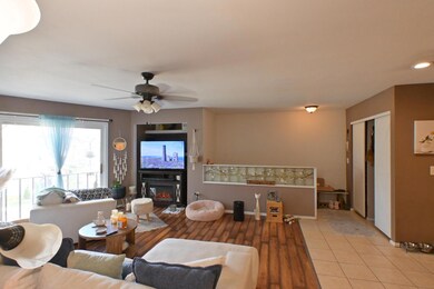 W169N11588 Biscayne Dr unit 14, Germantown, WI 53022 - photo 2