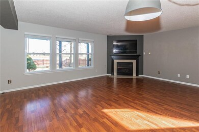 14387 Forsythia Ln, Fishers, IN 46038 - photo 7