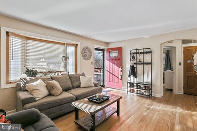 5509 Heatherwood Rd, Halethorpe, MD 21227 - photo 2