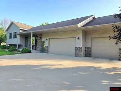 1814 1814 Crestview Dr, New Ulm, MN 56073 - photo 3