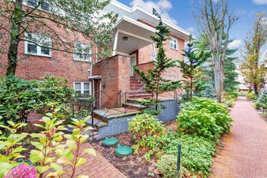 200 S Middle Neck Rd unit J-6, Great Neck, NY 11021 - photo 2