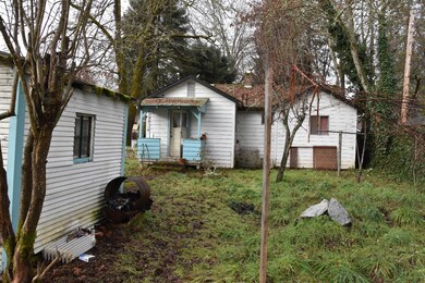 302 Broadway St, Rogue River, OR 97537 - photo 3