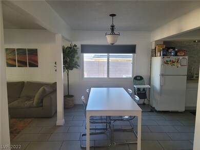 3066 Burnham Ave unit A, Las Vegas, NV 89169 - photo 5