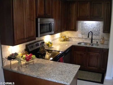 Kitchen - Gorgeous kitchen with custom ceramic bac