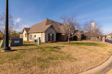 121 Grande Summit Point, Branson, MO 65616 - photo 2