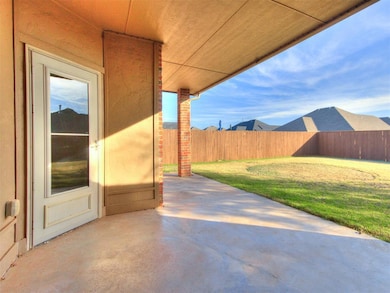 1808 NE 32nd St, Moore, OK 73160 - photo 6