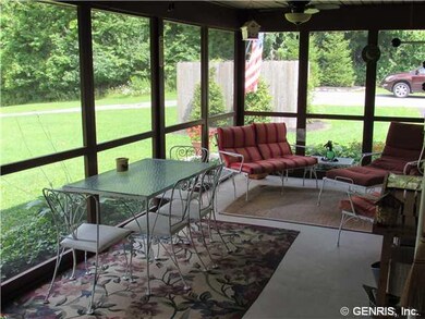 Porch - Screened
