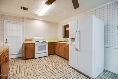 102 Maplewood Dr-3