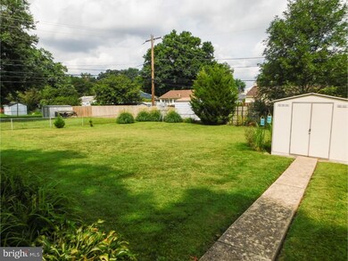 207 Oak Tree Rd, Norristown, PA 19401 - photo 6