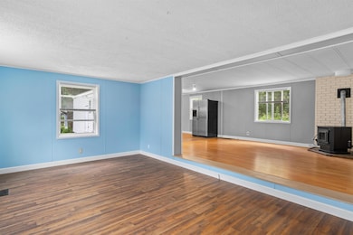 11 S Cranberry Ln, Rochester, NH 03867 - photo 2