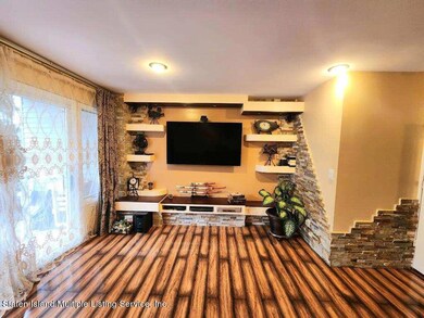 family room 1