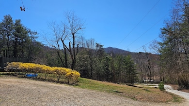 123 Frontier Ln, Franklin, NC 28734 - photo 7