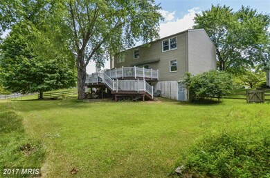 20509 Watkins Meadow Dr, Germantown, MD 20876 - photo 2