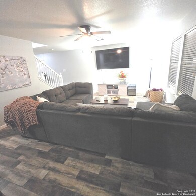 10015 Del Lago Ct, San Antonio, TX 78245 - photo 6