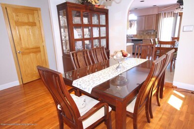 473 Leverett Ave, Staten Island, NY 10308 - photo 6